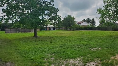 6049 Rio Vista Ave, Corpus Christi, TX, 78412-2859 | Card Image