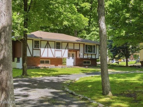 1159 Pocono Mountain Lake Dr, Bushkill, PA, 18324-8459 | Card Image