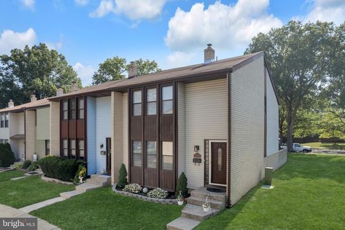 628 Twin Rivers Dr N, East Windsor, NJ, 08520-5618 | Card Image