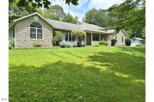 611 Wainwright Road Se, New Philadelphia, OH, 44663 | Card Image