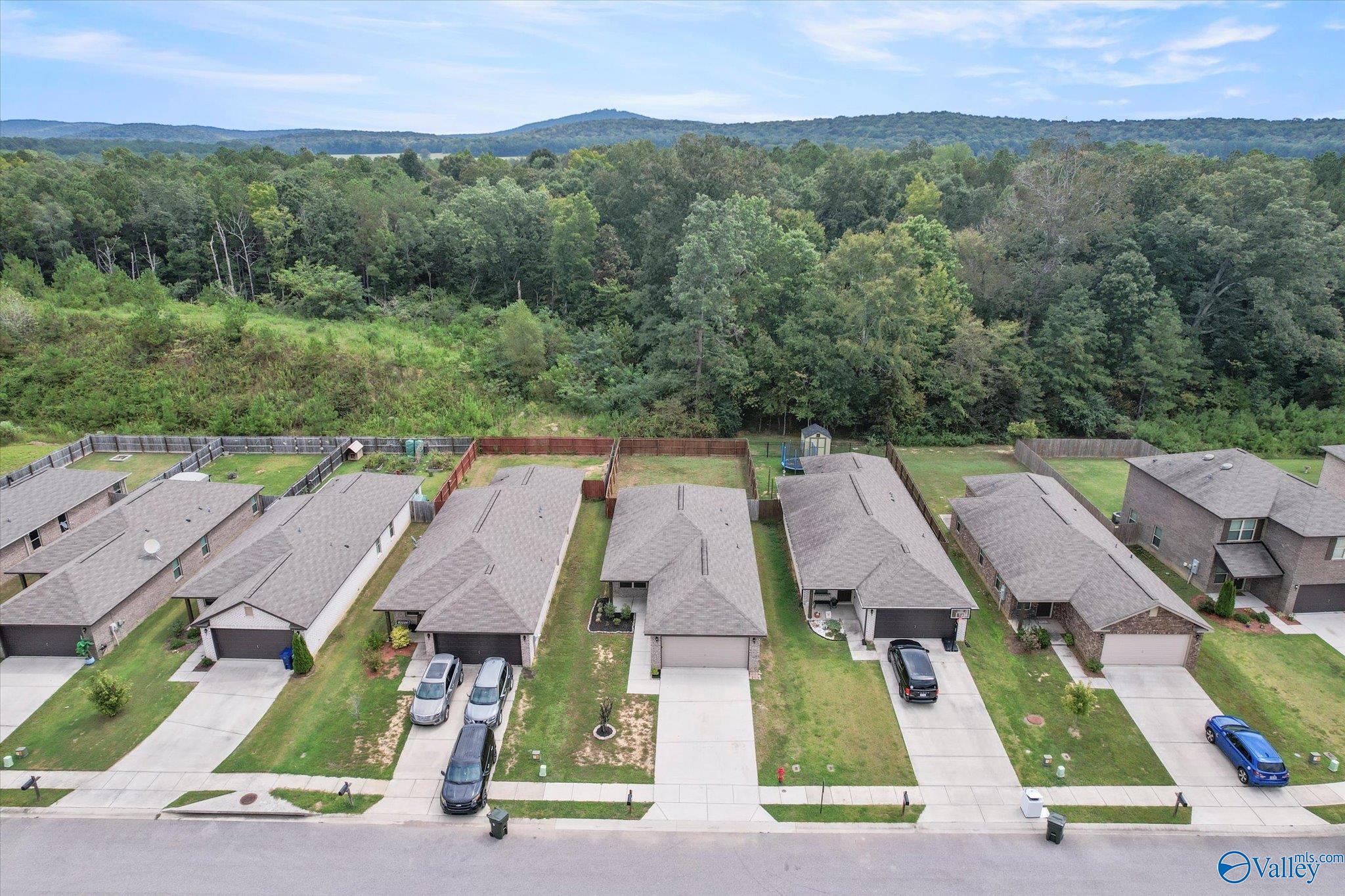 Winstead Cir, Owens Cross Roads, AL 35763