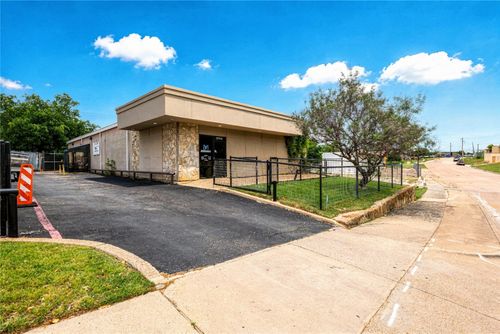 5316 Woodway Drive, Fort Worth, TX, 76133 | Card Image