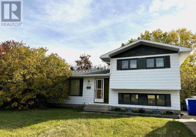 5308 Alder Close, House other with 3 bedrooms, 2 bathrooms and 4 parking in Olds AB | Image 1