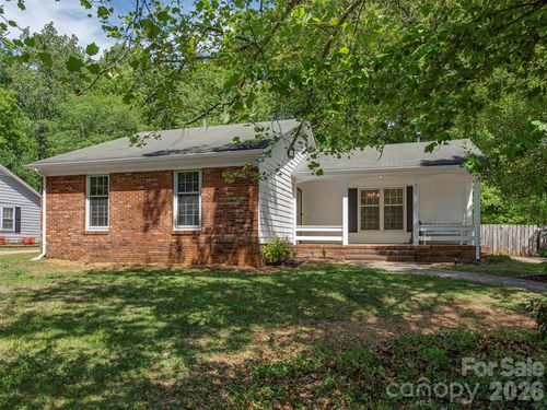 517 Fence Post Ln, Matthews, NC, 28105-0865 | Card Image