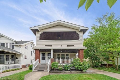 2067 Wascana Ave, Lakewood, OH, 44107-6129 | Card Image