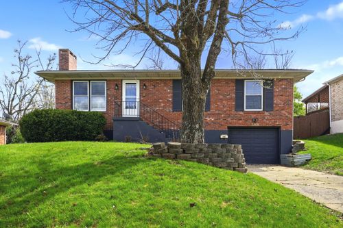 3268 Sutherland Dr, Lexington, KY, 40517 | Card Image