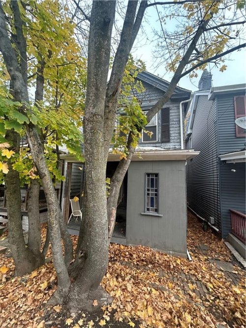 831 Forest Ave, West Homestead, PA, 15120-1114 | Card Image