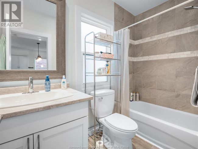 1454 Moy Ave, House other with 5 bedrooms, 2 bathrooms and null parking in Windsor ON | Image 14