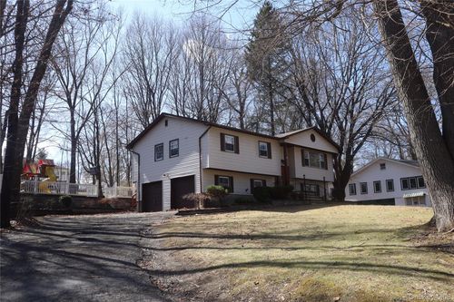 55 Oakland Ave, Central Valley, NY, 10917-3519 | Card Image