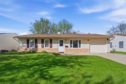 910 Meadow Ln, Streamwood, IL, 60107-2114 | Card Image