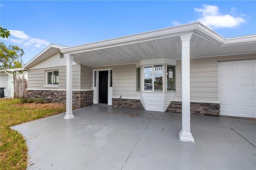 4711 Beacon Hill Dr, NEW PORT RICHEY, FL, 34652-6101 | Card Image