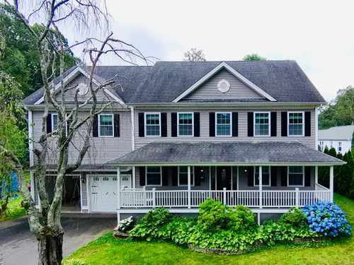 83 Cottage St, Trumbull, CT, 06611-2827 | Card Image