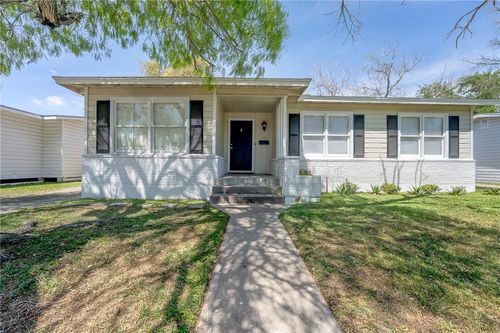 910 Wilshire Pl, Corpus Christi, TX, 78411-2372 | Card Image