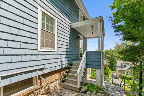 105 James St, Hastings On Hudson, NY, 10706-3927 | Card Image