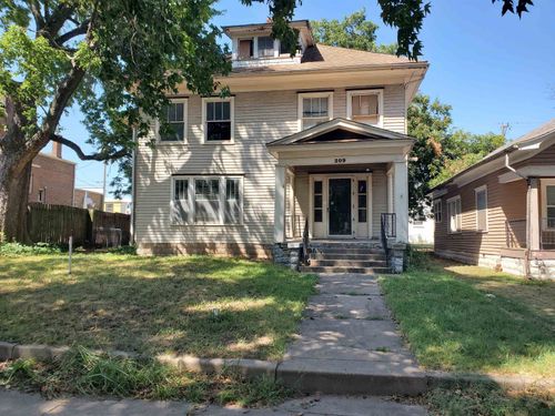 209 N A St, Arkansas City, KS, 67005-2203 | Card Image
