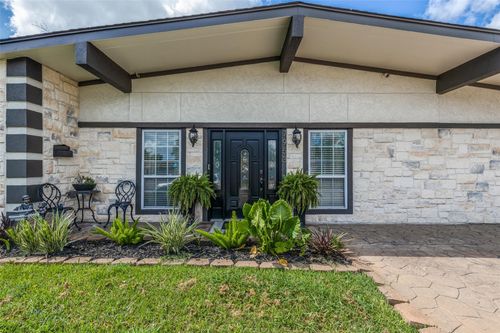 7953 Hammerly Blvd, Houston, TX, 77055-1520 | Card Image