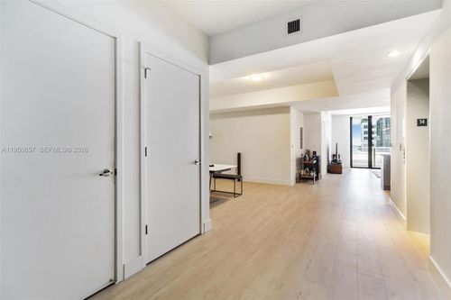 unit-1404-1010 Brickell Ave, Miami, FL, 33131-3759 | Card Image