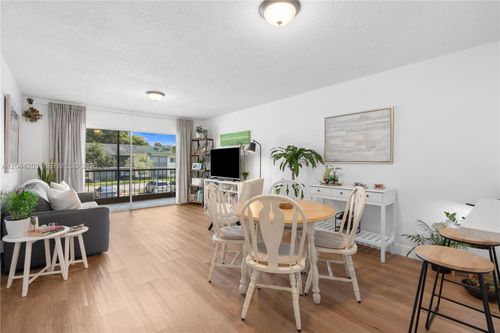 206-4161 Nw 90th Ave, Coral Springs, FL, 33065-1777 | Card Image