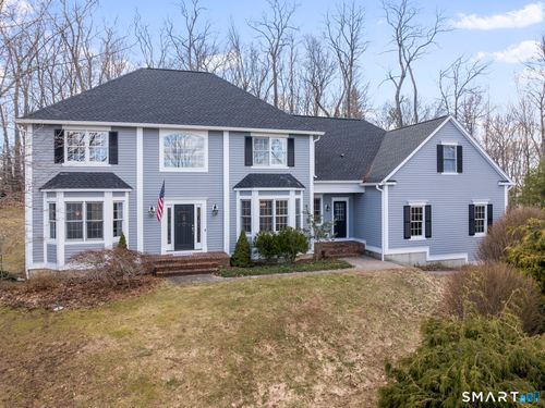 76 Lofgren Rd, Avon, CT, 06001-3170 | Card Image