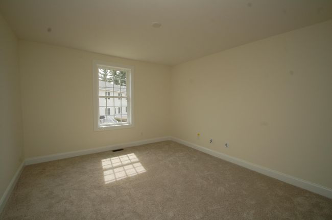 9B - 12 Chesterfield Lane, Condo with 2 bedrooms, 3 bathrooms and null parking in Londonderry NH | Image 9