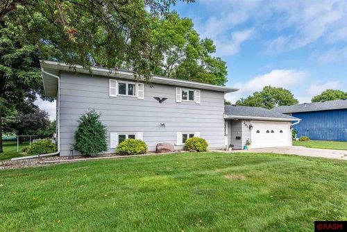 201 Park Ave N, Vernon Center, MN, 56090-1134 | Card Image