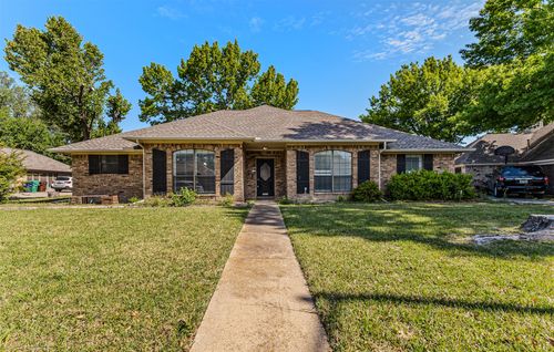 1531 Pickwick Ln, Denton, TX, 76209-1290 | Card Image