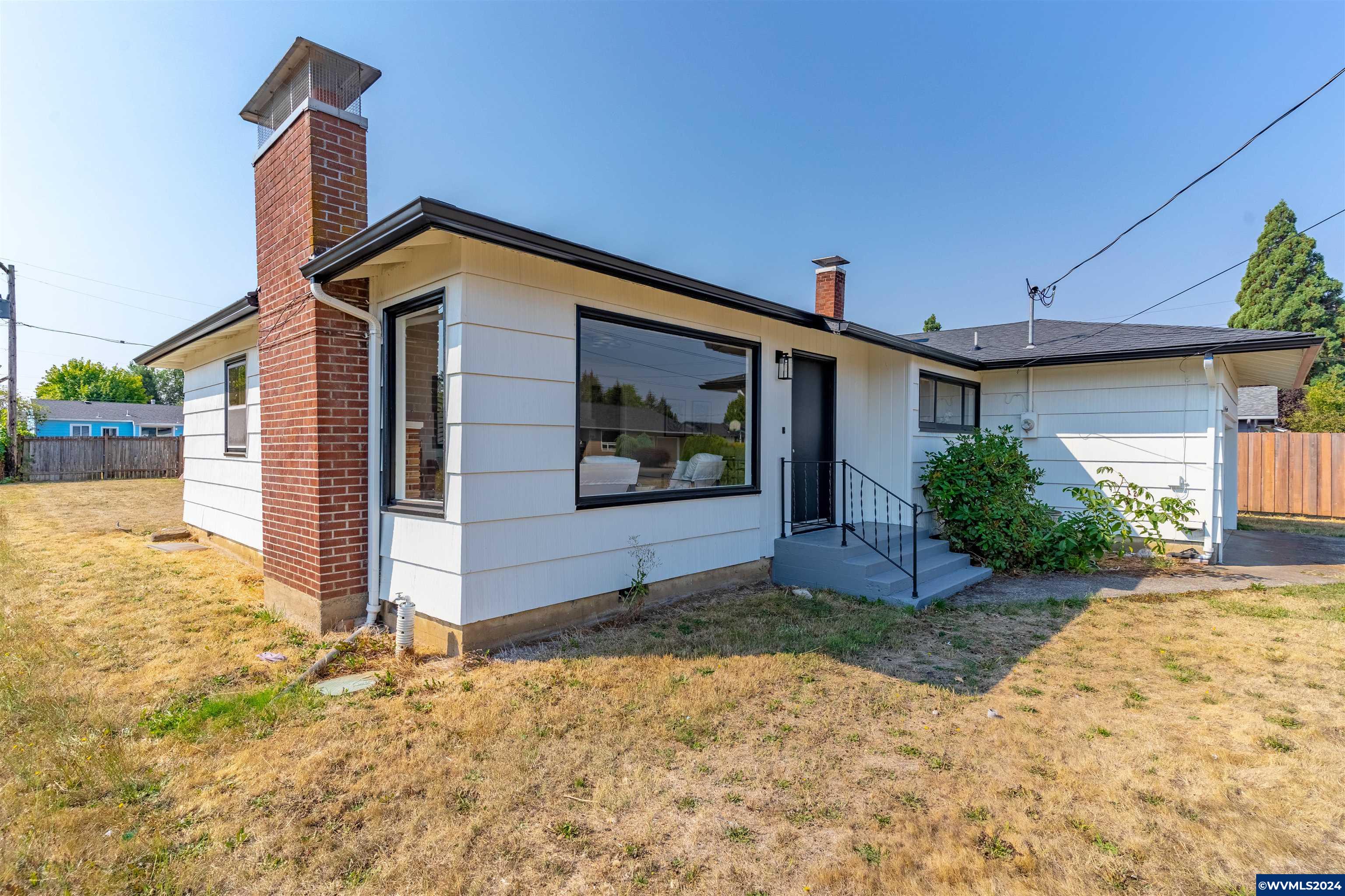 Sherman St, Lebanon, OR 97355