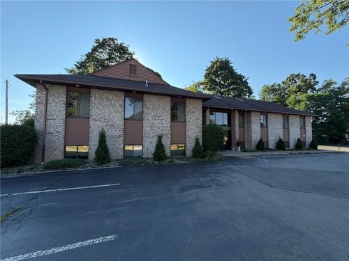 572 Titus Ave, Irondequoit, NY, 14617-3519 | Card Image