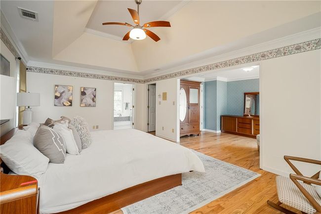 6040 Neely Farm Dr, House other with 5 bedrooms, 5 bathrooms and null parking in Peachtree Corners GA | Image 33