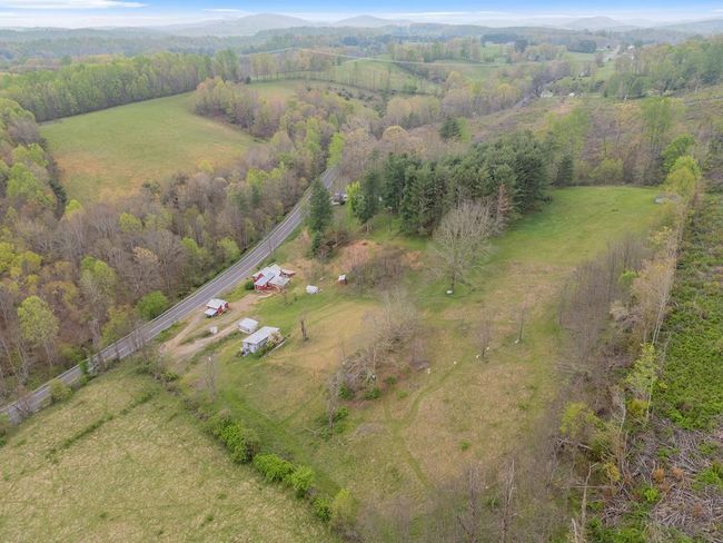 860 Floyd Hwy S, House other with 3 bedrooms, 2 bathrooms and null parking in Floyd VA | Image 81