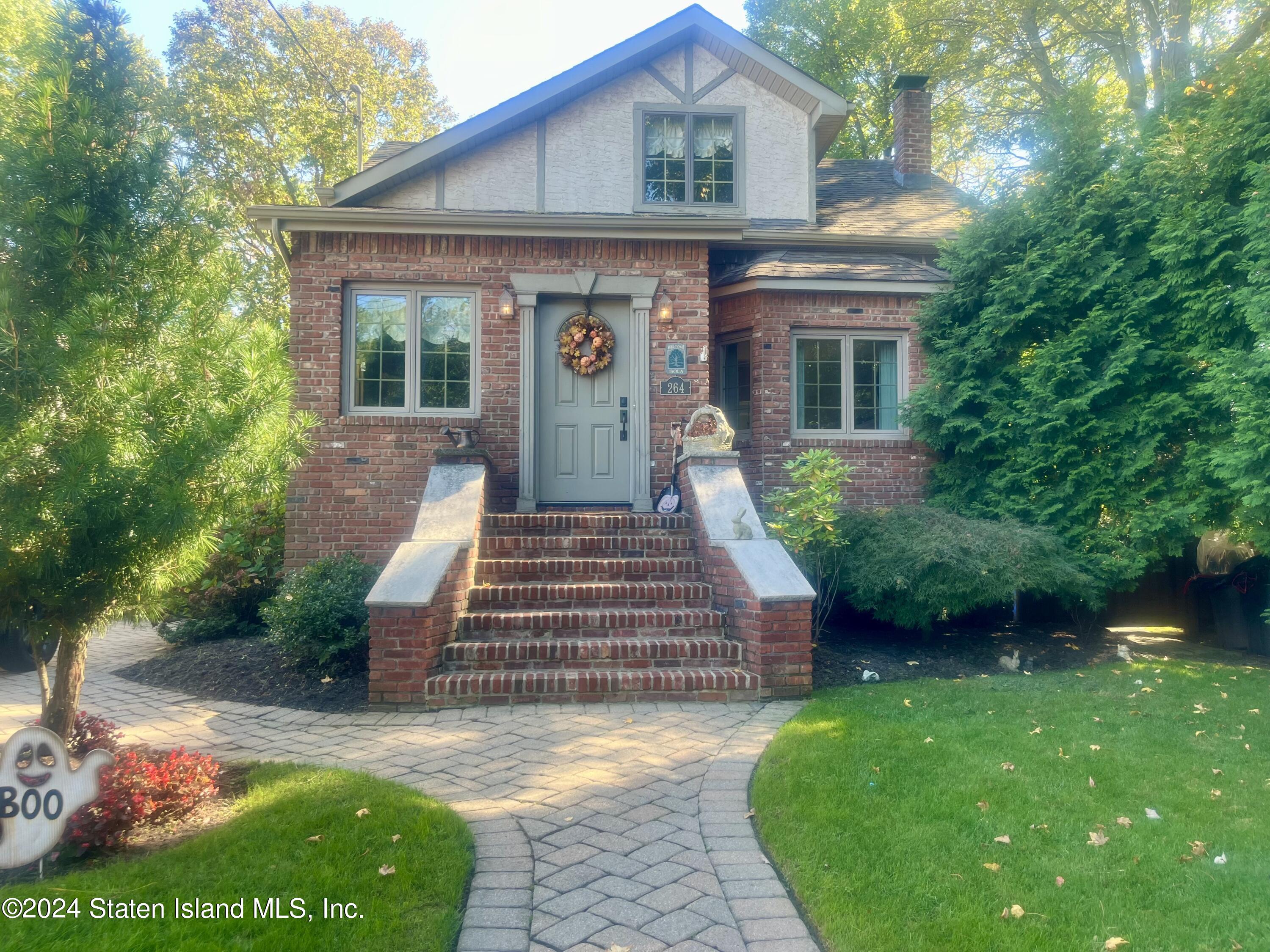 Rathbun Ave, Staten Island, NY 10312
