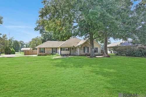 30132 Jacob St, Albany, LA, 70711-3423 | Card Image