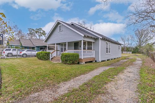 3822 Wipprecht St, Houston, TX, 77026-3930 | Card Image