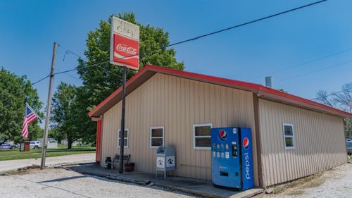 105 Margaret Speight Dr, Dadeville, MO, 65635-7501 | Card Image