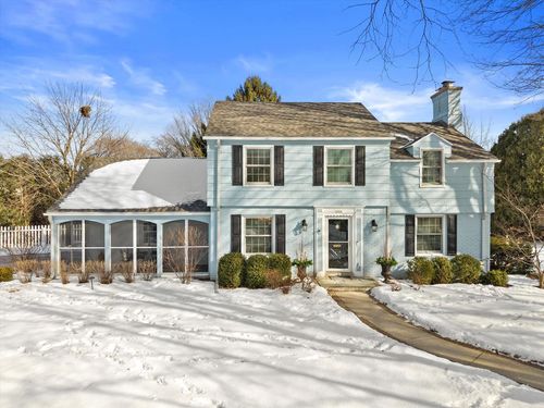 5550 N Hollywood Avenue, Whitefish Bay, WI, 53217 | Card Image