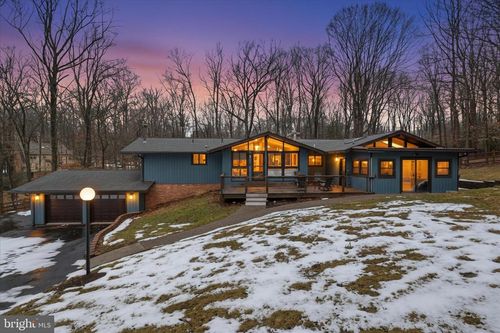 9508 Watts Rd, GREAT FALLS, VA, 22066-3920 | Card Image