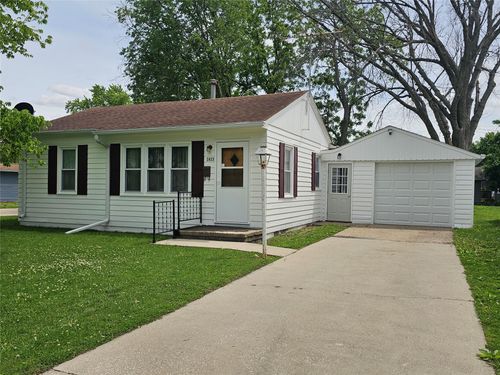 2423 Mckinley Street, Perry, IA, 50220 | Card Image