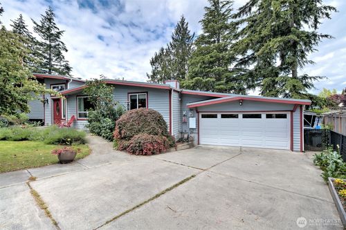 18701 10th Avenue Ne, Poulsbo, WA, 98370 | Card Image