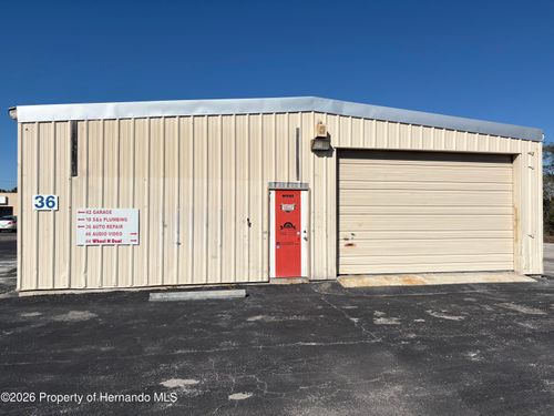 36-38-50 Commercial Way, Spring Hill, FL, 34606-5320 | Card Image