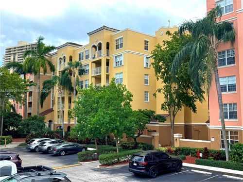8108-19555 E Country Club Dr, Aventura, FL, 33180-2596 | Card Image