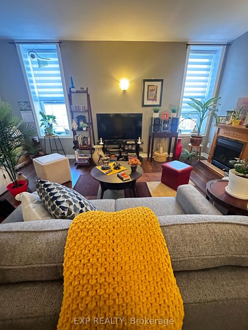 3b-43 Bridge St, Carleton Place, ON, K7C2V2 | Card Image