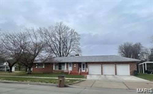 1218 Good Hope St, Cape Girardeau, MO, 63703-6108 | Card Image