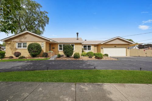 5730 110th St, Chicago Ridge, IL, 60415-2405 | Card Image