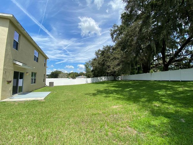 36126 Jenny Lynne Circle, House other with 5 bedrooms, 3 bathrooms and null parking in Zephyrhills FL | Image 4