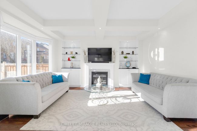 49 Lavallee Cres, House other with 6 bedrooms, 5 bathrooms and 4 parking in Brampton ON | Image 9
