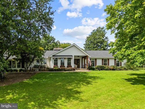 34994 Williams Gap Rd, Round Hill, VA, 20141-2215 | Card Image