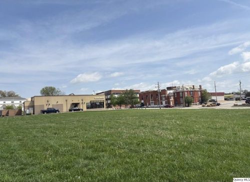 839 Vermont St, Quincy, IL, 62301-3047 | Card Image