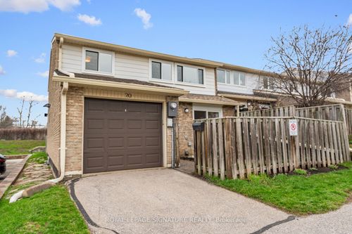 20 Crest Fern Way, North York, ON, M2J4M2 | Card Image