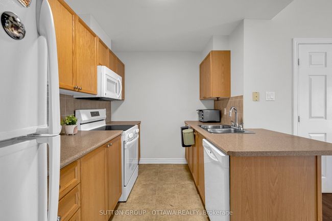 F - 241 Crestway Dr, Condo with 2 bedrooms, 2 bathrooms and null parking in Ottawa ON | Image 14