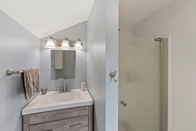 617 W Main St, House other with 4 bedrooms, 2 bathrooms and 8 parking in West Dundee IL | Image 18